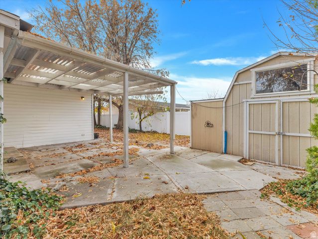 5173 S 2825 W, Roy, UT 84067