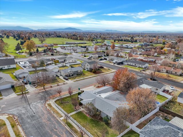 5173 S 2825 W, Roy, UT 84067