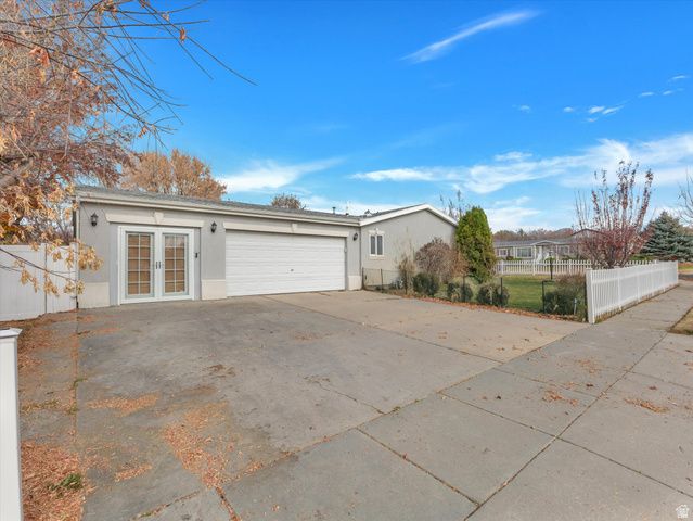5173 S 2825 W, Roy, UT 84067
