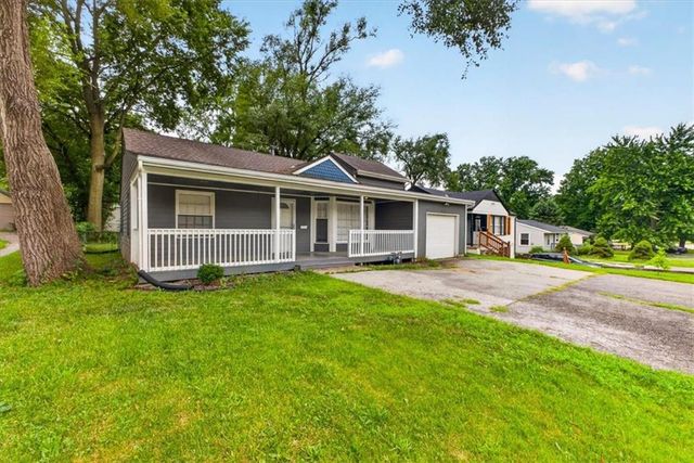 207 W North Avenue, Belton, MO 64012