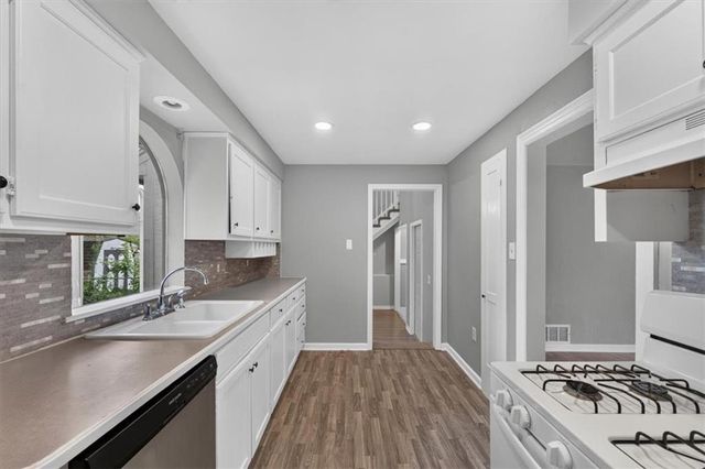 207 W North Avenue, Belton, MO 64012