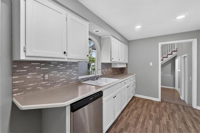 207 W North Avenue, Belton, MO 64012