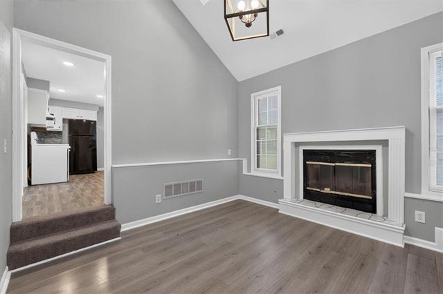 207 W North Avenue, Belton, MO 64012