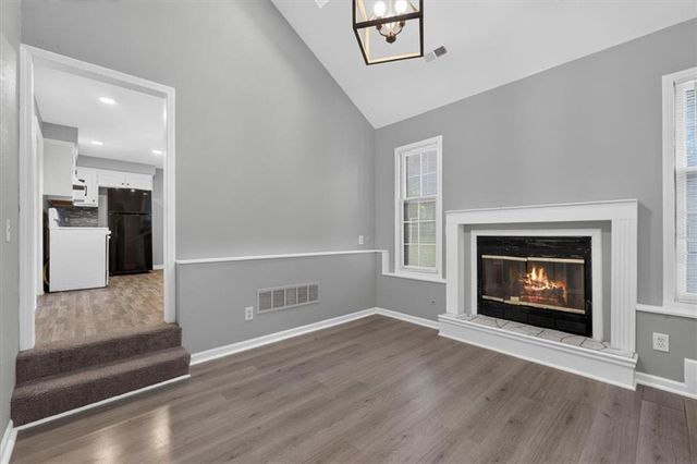 207 W North Avenue, Belton, MO 64012
