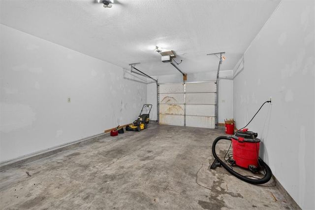 207 W North Avenue, Belton, MO 64012