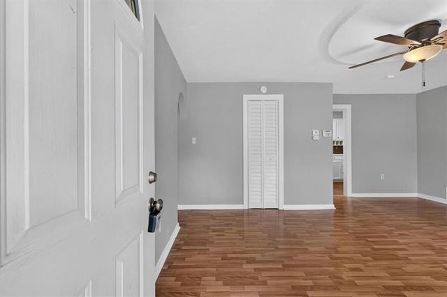 207 W North Avenue, Belton, MO 64012