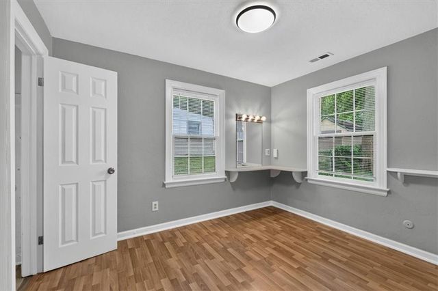 207 W North Avenue, Belton, MO 64012