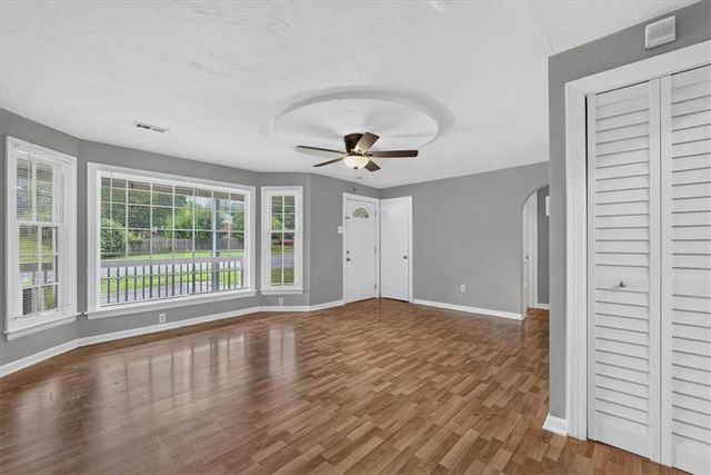 207 W North Avenue, Belton, MO 64012