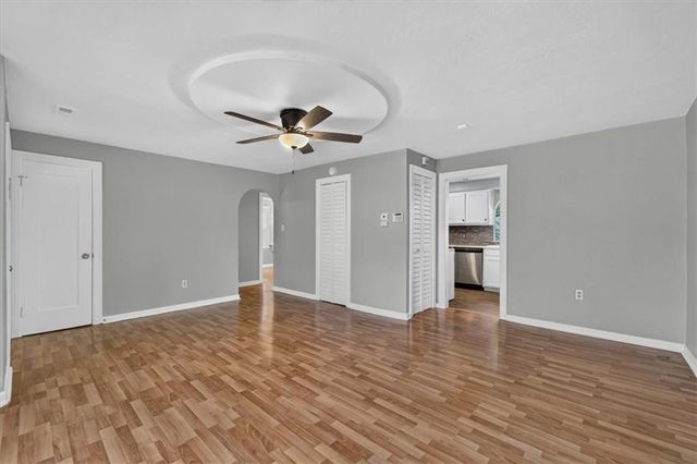 207 W North Avenue, Belton, MO 64012