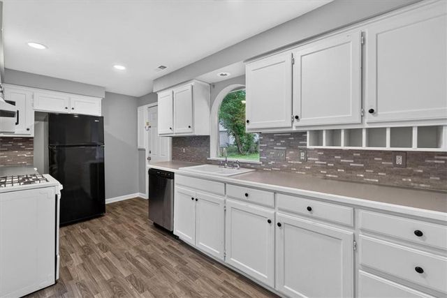 207 W North Avenue, Belton, MO 64012