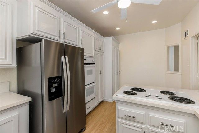 5216 Yarmouth 105, Encino (los Angeles), CA 91316