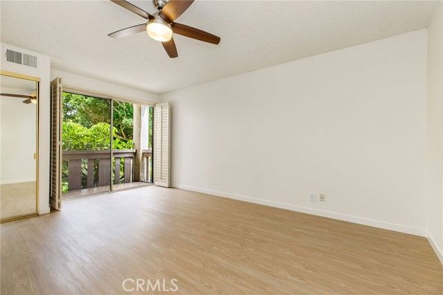 5216 Yarmouth 105, Encino (los Angeles), CA 91316