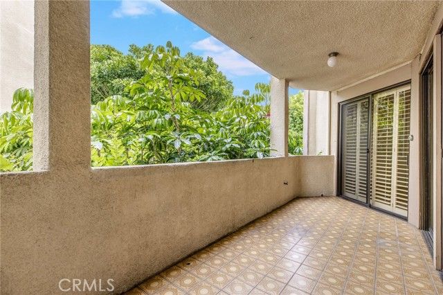 5216 Yarmouth 105, Encino (los Angeles), CA 91316