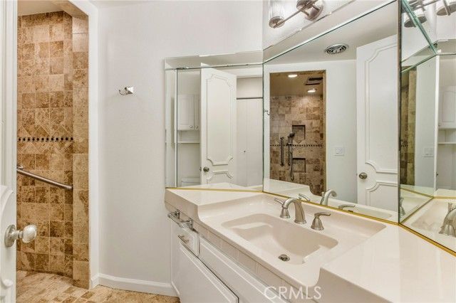 5216 Yarmouth 105, Encino (los Angeles), CA 91316