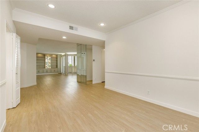 5216 Yarmouth 105, Encino (los Angeles), CA 91316