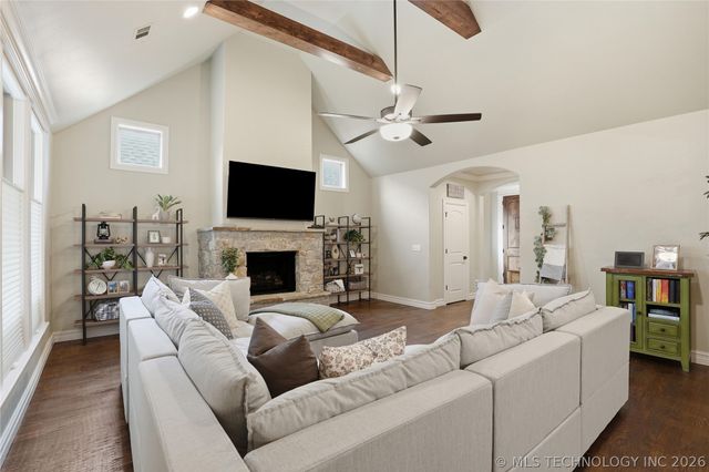 7917 N 146th East Avenue, Owasso, OK 74055