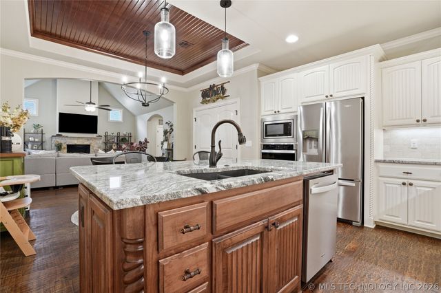 7917 N 146th East Avenue, Owasso, OK 74055