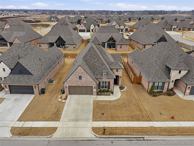 7917 N 146th East Avenue, Owasso, OK 74055