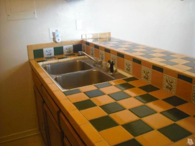 650 W Hemlock Street, Port Hueneme, CA 93041