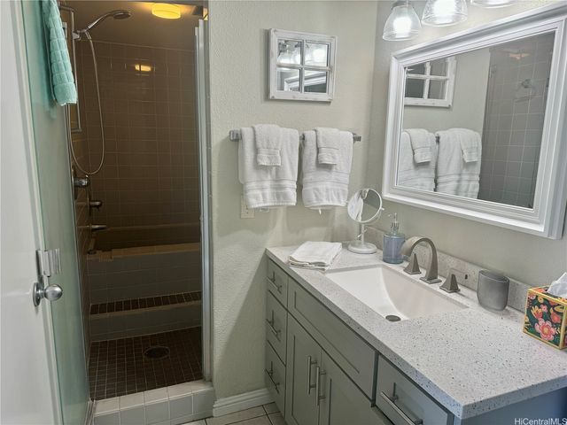2440 Kuhio Avenue 1608, Honolulu, HI 96815