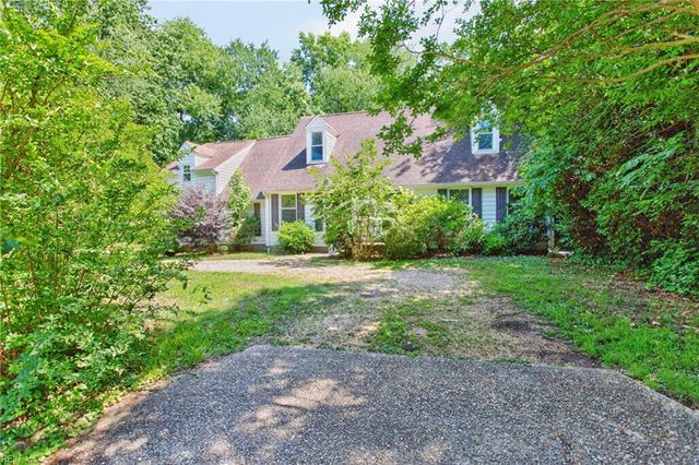 118 Sandpiper ST, Newport News, VA 23602
