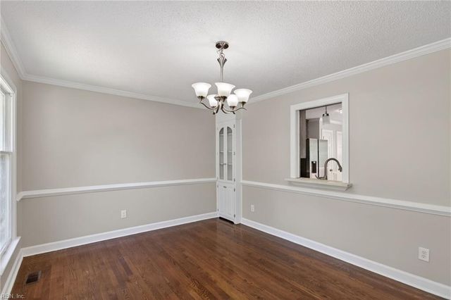 118 Sandpiper ST, Newport News, VA 23602