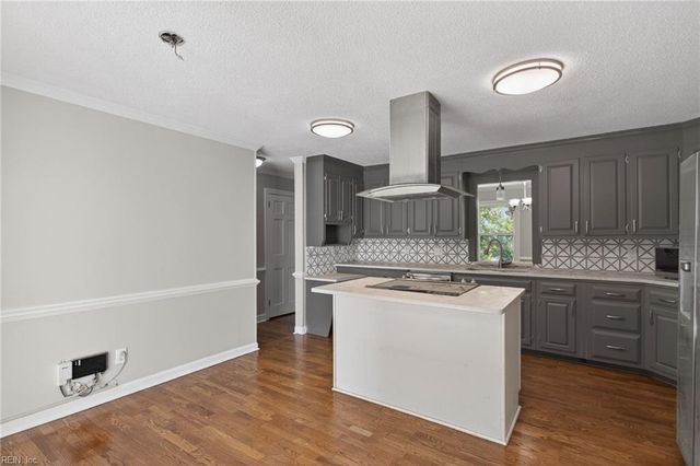 118 Sandpiper ST, Newport News, VA 23602