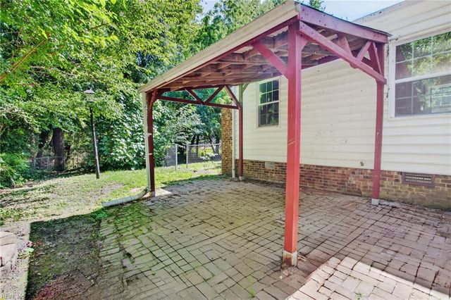 118 Sandpiper ST, Newport News, VA 23602
