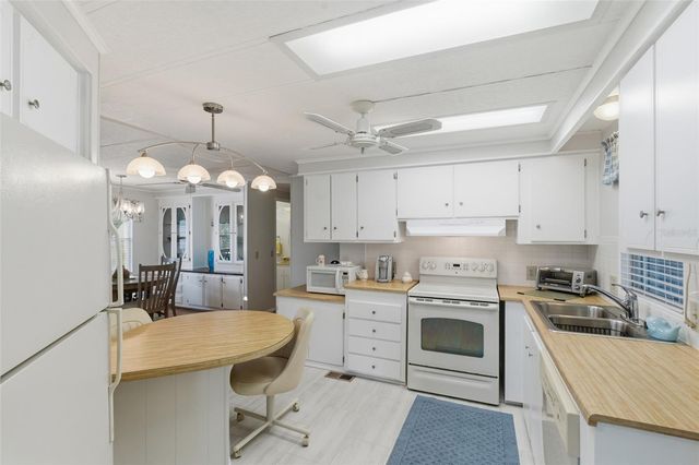 3073 LONGVIEW LANE, North Fort Myers, FL 33917