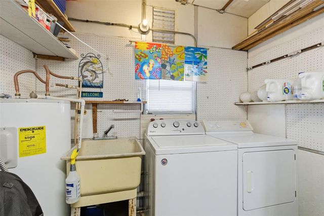 3073 LONGVIEW LANE, North Fort Myers, FL 33917