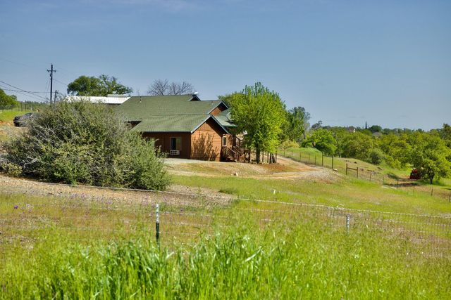 2730 Pepito Dr, La Grange, CA 95329