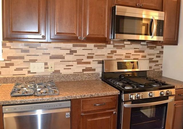 105 N HEIGHTS Drive A, Crowley, TX 76036