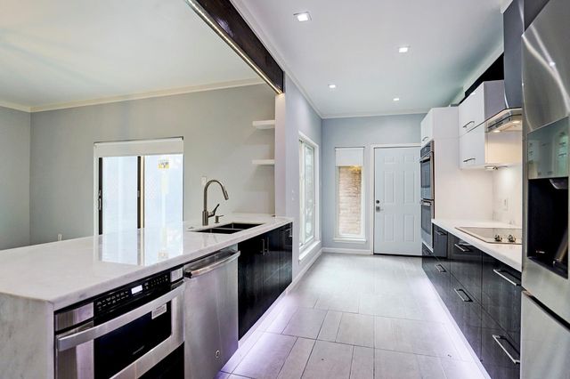 2323 Bering Drive 9, Houston, TX 77057
