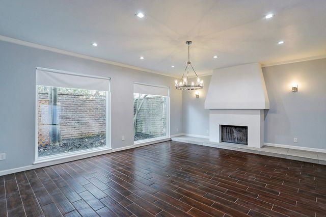 2323 Bering Drive 9, Houston, TX 77057