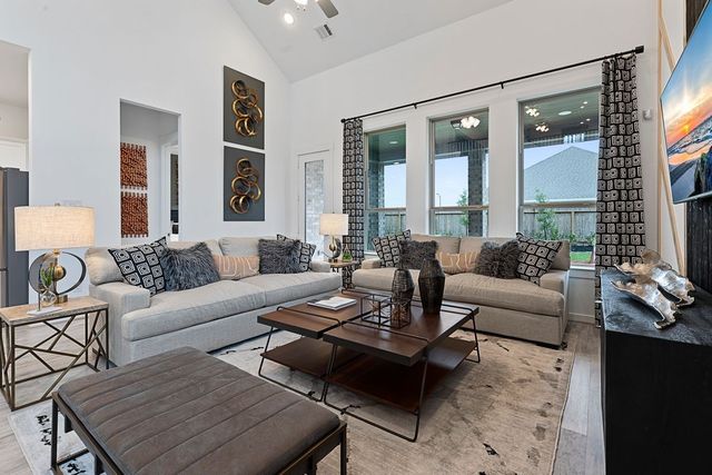 6932 Freight Train Lane, Crowley, TX 76036