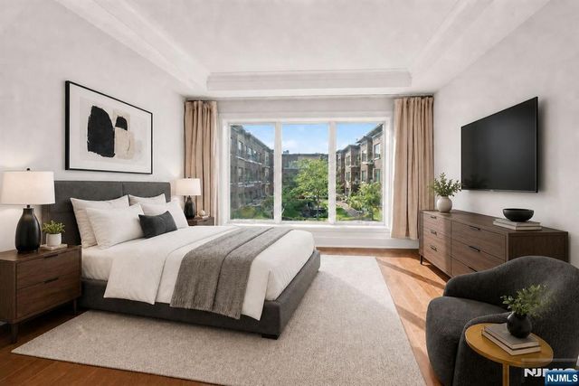 100 Eton Row 302, Weehawken, NJ 07086