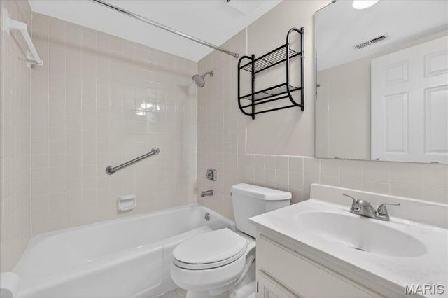 524 N Kirkwood Road 2A, Kirkwood, MO 63122