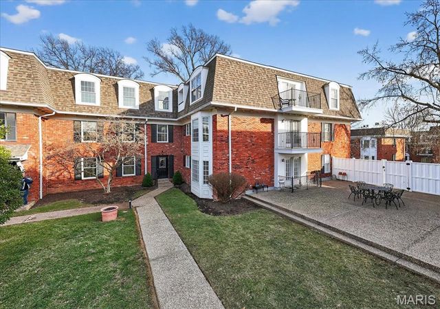 524 N Kirkwood Road 2A, Kirkwood, MO 63122