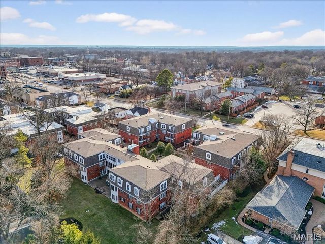 524 N Kirkwood Road 2A, Kirkwood, MO 63122