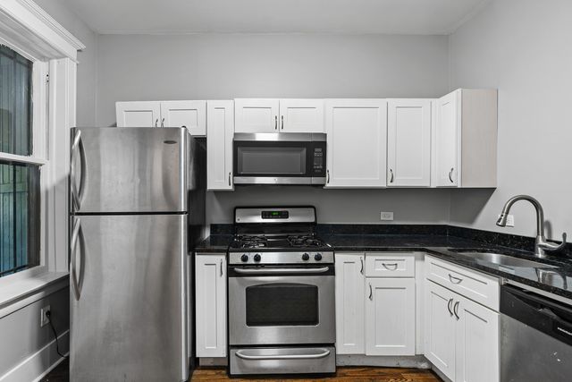 4319 W Jackson Boulevard 1, Chicago, IL 60624
