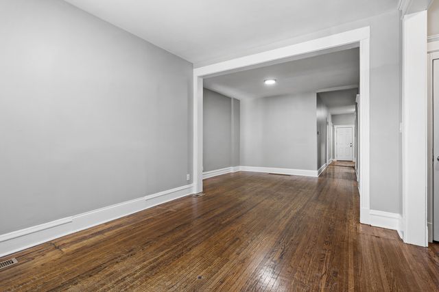 4319 W Jackson Boulevard 1, Chicago, IL 60624