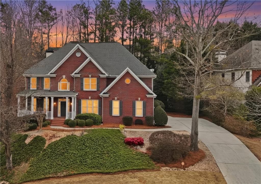 Image 2 of property listing at 2570 Wood Creek Court, Dacula, GA 30019
