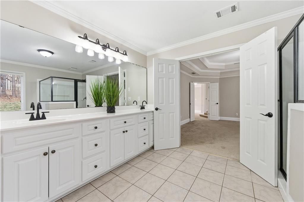 Image 37 of property listing at 2570 Wood Creek Court, Dacula, GA 30019