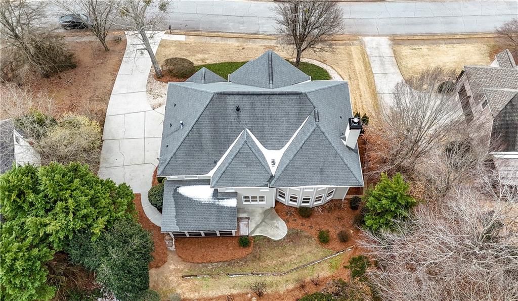 Image 5 of property listing at 2570 Wood Creek Court, Dacula, GA 30019