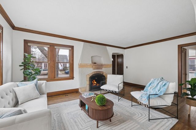 4344 Vincent Avenue N, Minneapolis, MN 55412