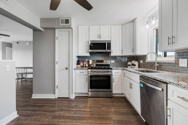 6020 Lake Bluff Drive 701, Tinley Park, IL 60477