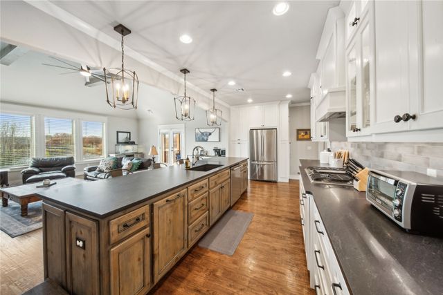 12914 S 28th Place, Bixby, OK 74008