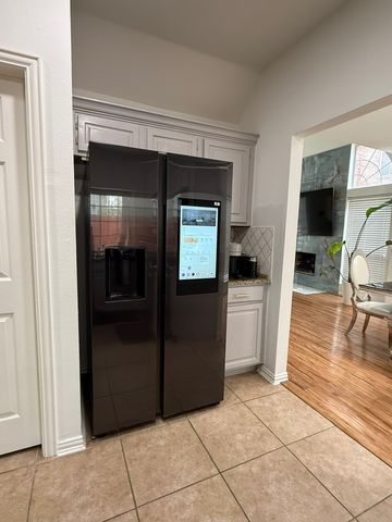 417 Moonlight Way, Irving, TX 75063