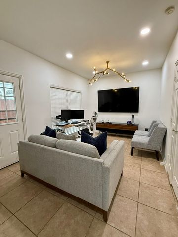 417 Moonlight Way, Irving, TX 75063