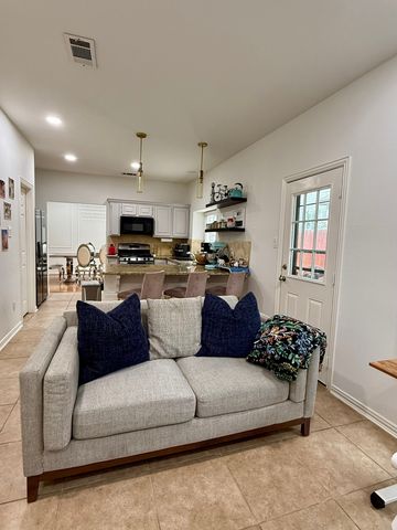 417 Moonlight Way, Irving, TX 75063